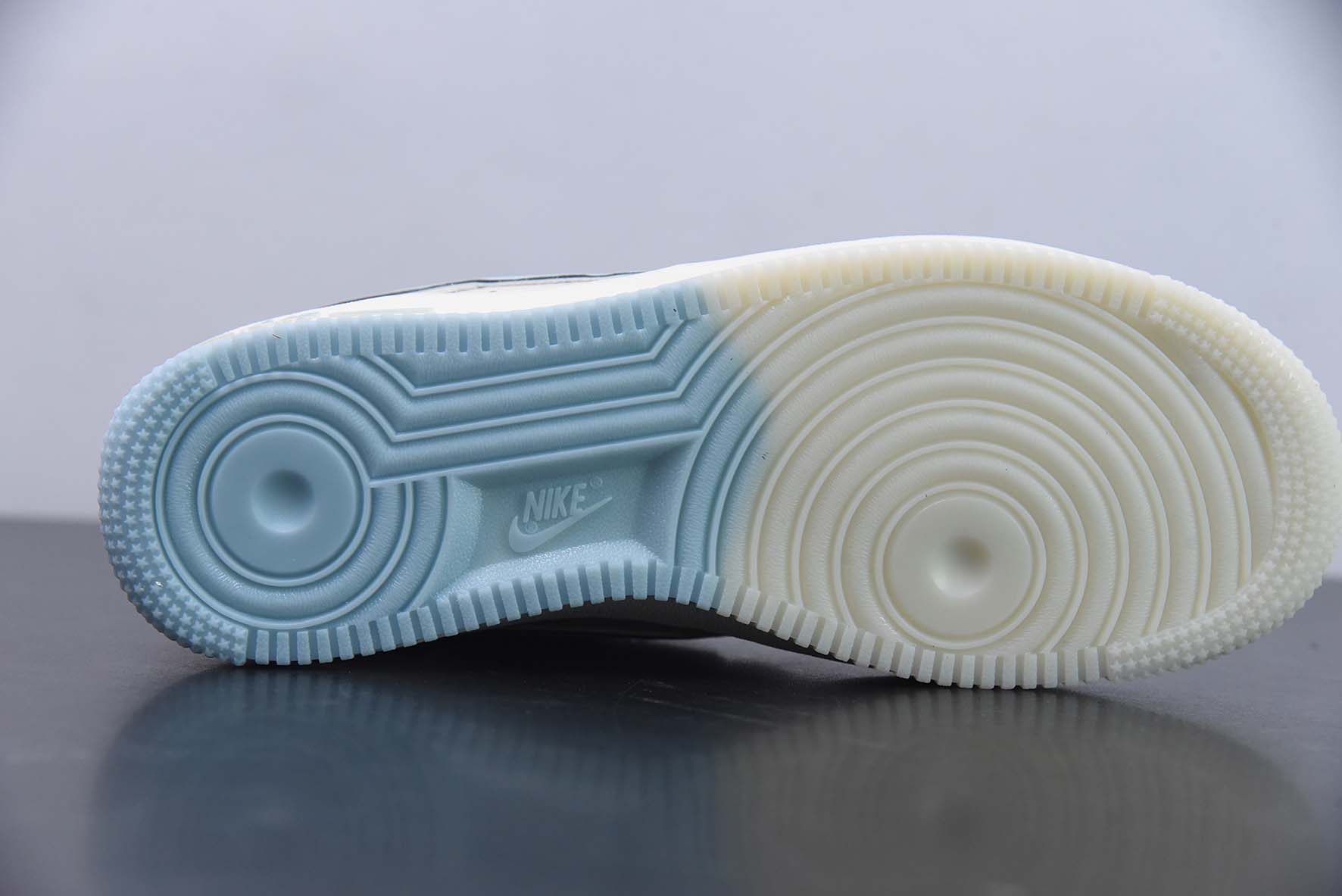Nike Air Force 1 Low '07 小勾 天蓝满天星 低帮空军一号休闲板鞋 货号:JJ0253-008