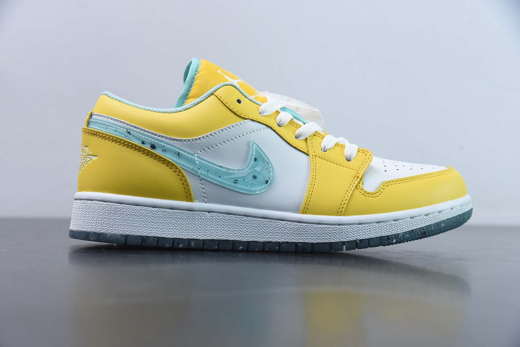 WAJV97690937 Air Jordan AJ1 Low low estilo verano costero amarillo blanco número de artículo: DX4375-800 tallas: 36-46