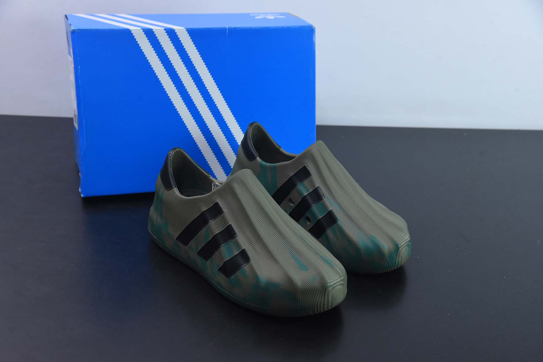 AD adiFOM Superstar 贝壳头版一脚蹬系列休闲运动鸭掌鞋 军绿色 货号:HQ4650