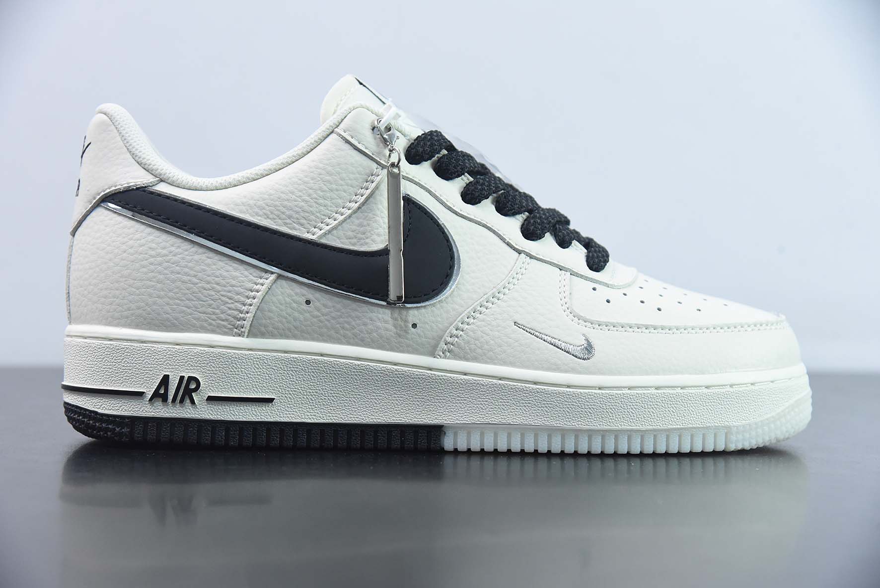 IAD59076732 NK Air Force 1 Air Force One de caña baja zapatillas casuales de skate negro y blanco cielo estrellado Núme…