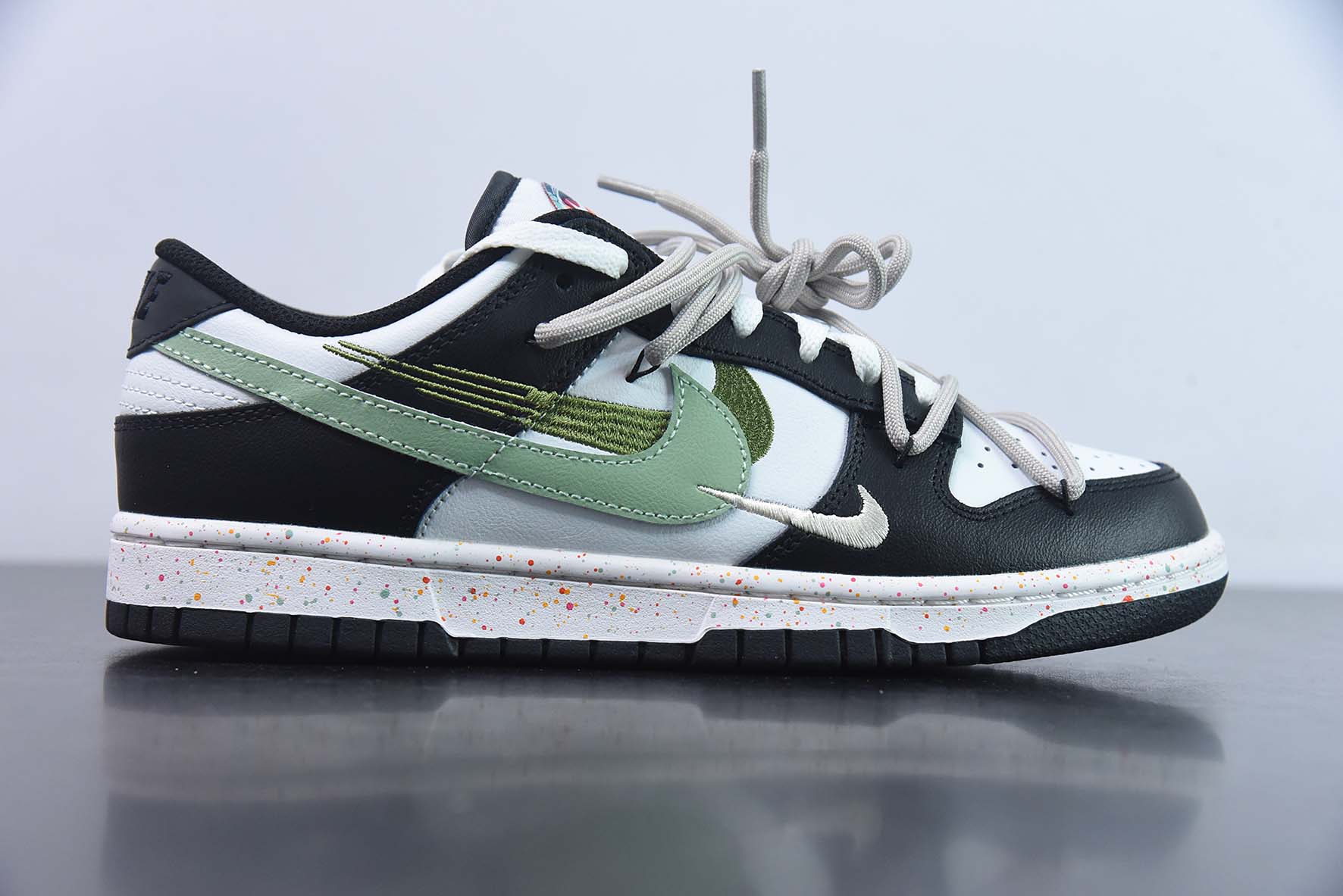 DBL41002048 Nike SB Dunk Low deconstruido con tres ganchos, serie con cordones, zapatillas de skate retro de …