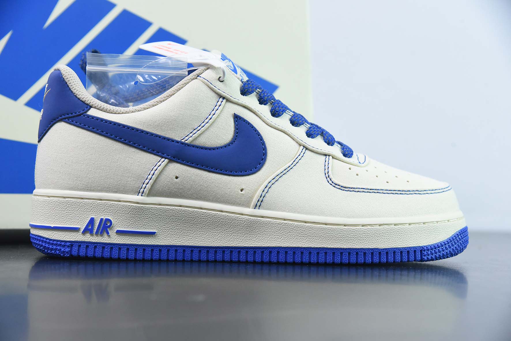 PAV77902231 NIke Air Force 1 '07 米蓝布面 空军一号低帮休闲板鞋 3m反光 货号：TQ1456-233 尺码：36-45