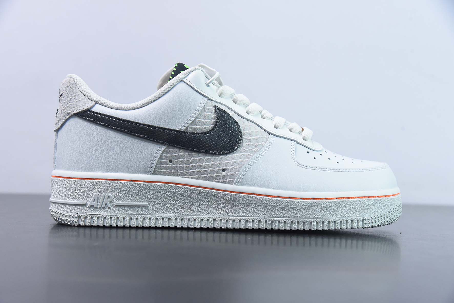 Nike Air Force 1'07 Low”Sail Snakeskin”空军一号“皮革米白蛇纹深灰