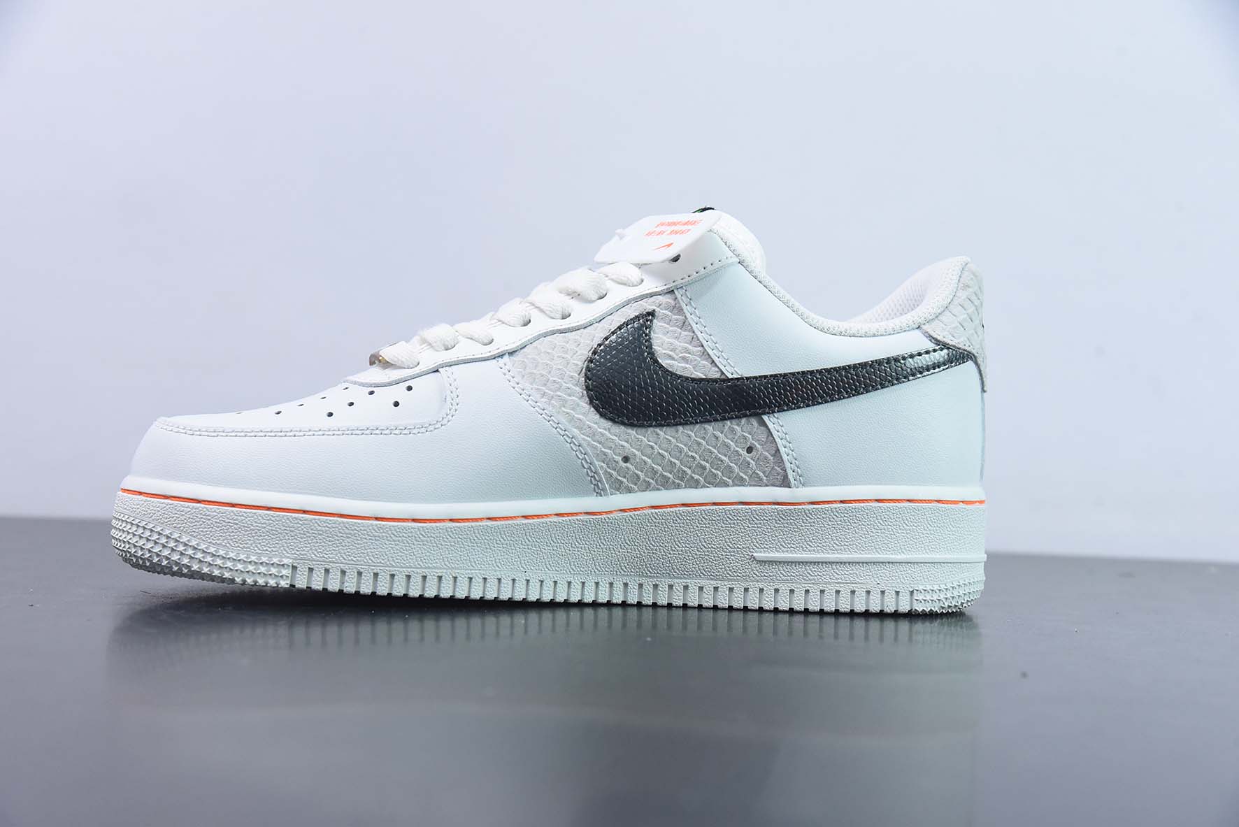 Nike Air Force 1’07 Low"Sail Snakeskin"空军一号“皮革米白蛇纹深灰”货号:FN8892-191
