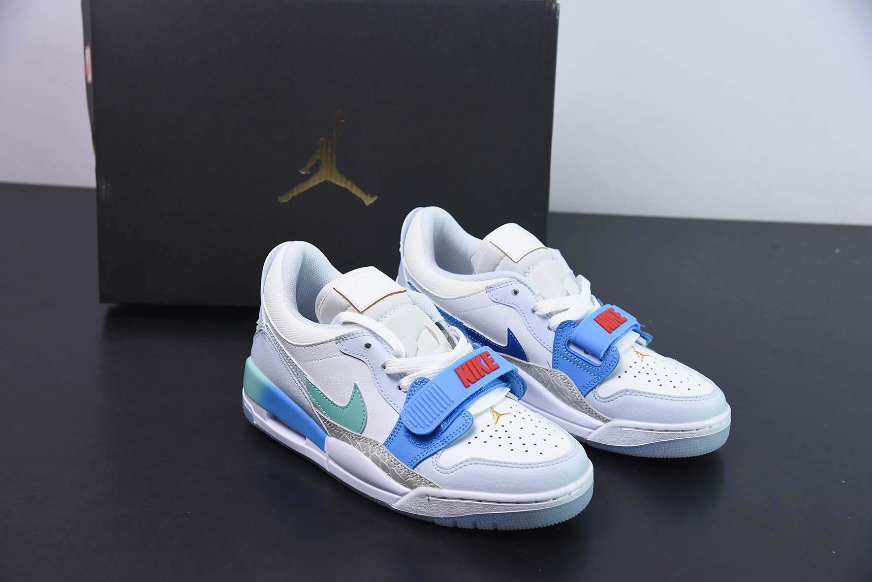 Air Jordan Legacy 312 low 灰蓝运动鞋 货号：FN8896 131