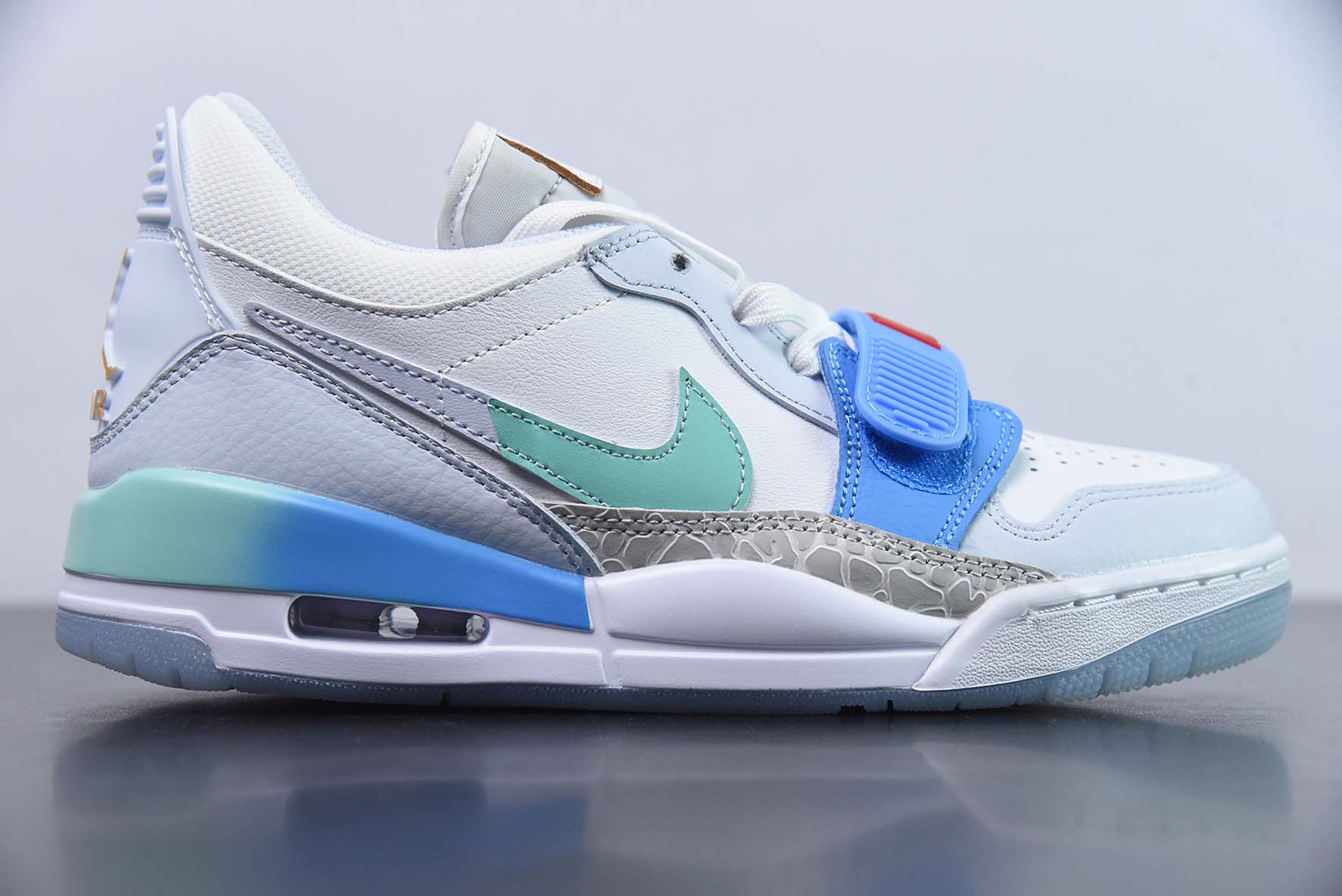 Air Jordan Legacy 312 low 灰蓝运动鞋 货号：FN8896 131