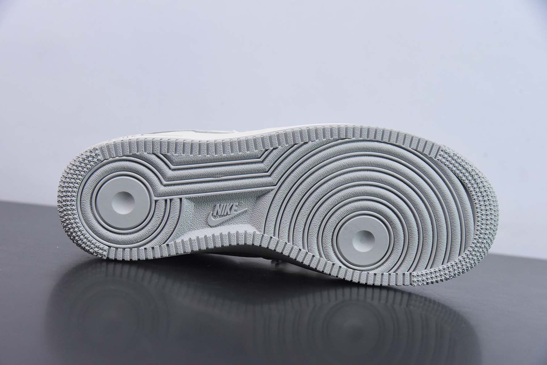 NIke Air Force 1 '07 Low “BAPE联名--米灰帆布”空军一号货号:BS9055-748