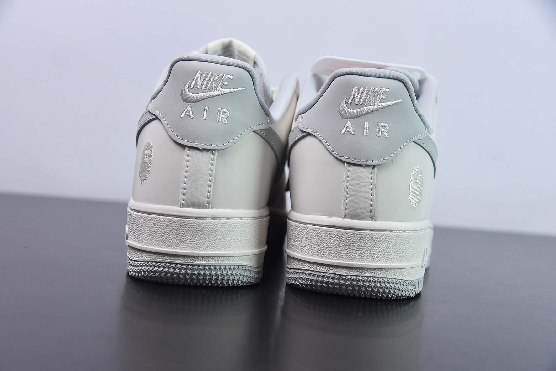 NIke Air Force 1 '07 Low “BAPE联名--米灰帆布”空军一号货号:BS9055-748