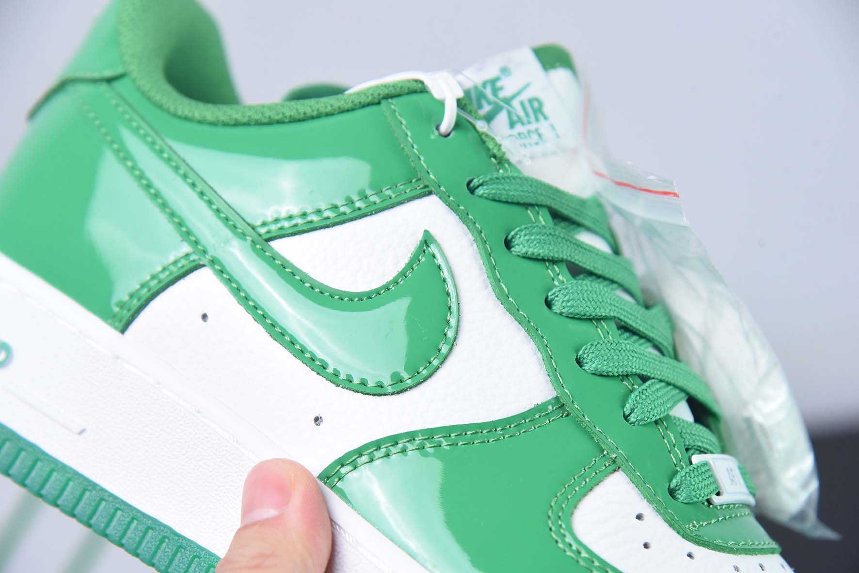 Nike Air Force 1 Low 白绿漆皮 空军一号低帮运动休闲板鞋 货号：HP3656-511