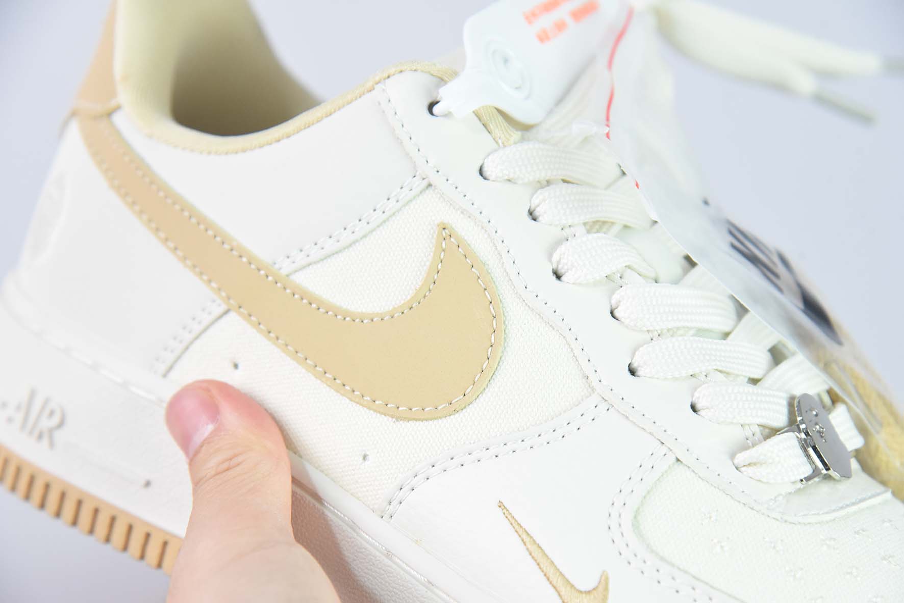Nike Air Force 1 Low 空军一号低帮运动休闲板鞋猿人头联名 双勾 米白黄色 货号:BS9055 747