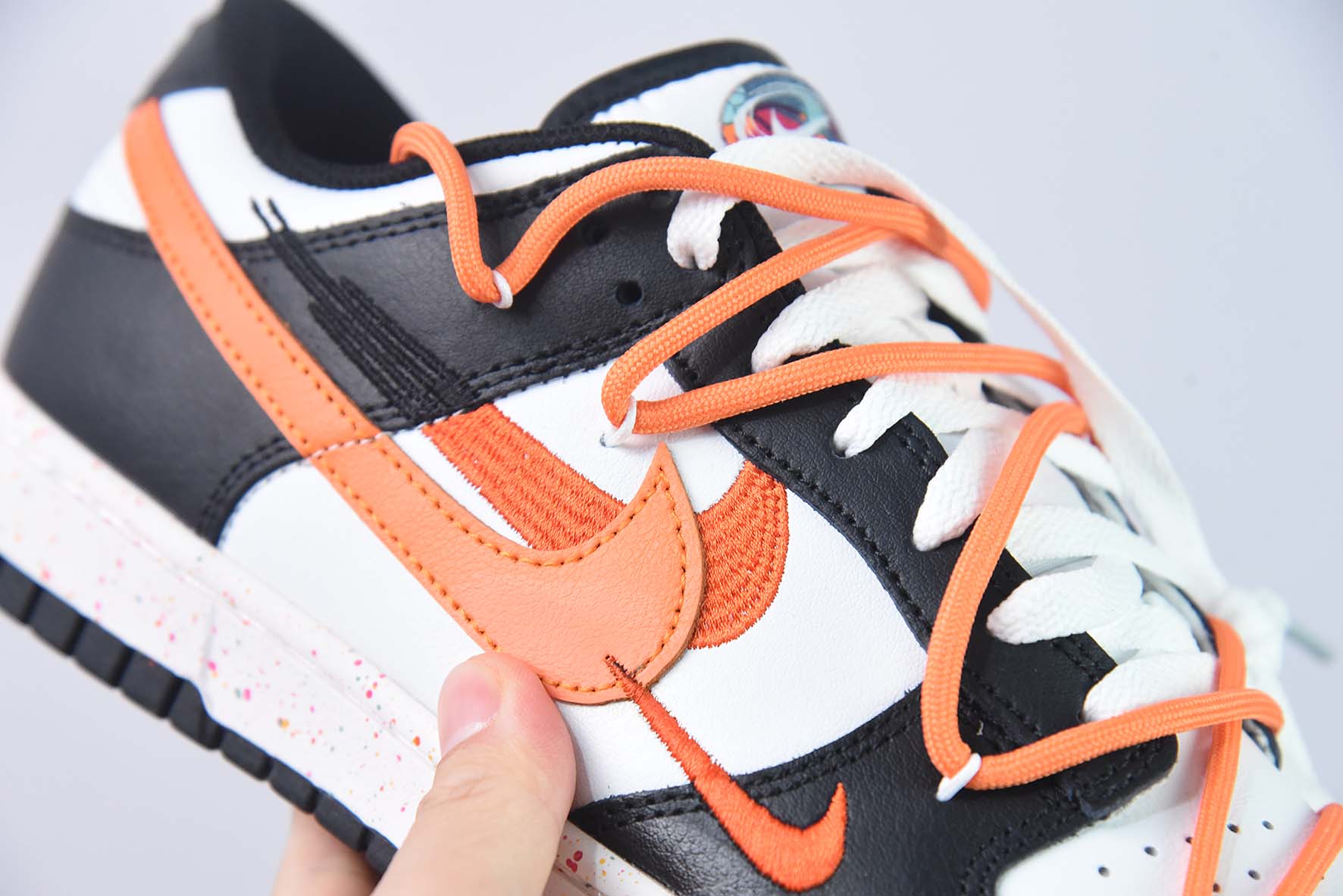 Nike SB Dunk Low 三勾解构抽绳鞋带 黑白橙色 货号:FD4623 144
