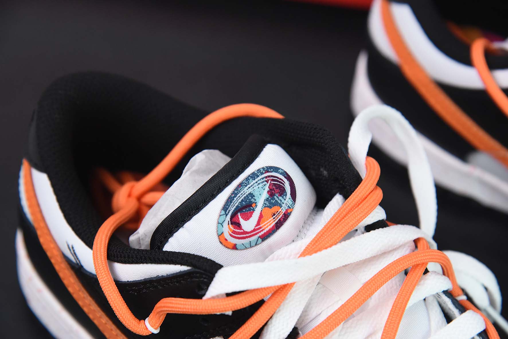 Nike SB Dunk Low 三勾解构抽绳鞋带 黑白橙色 货号:FD4623 144