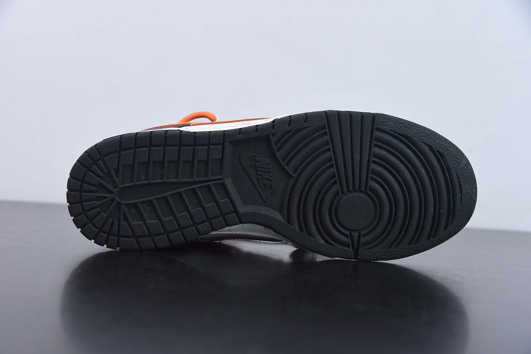 Nike SB Dunk Low 三勾解构抽绳鞋带 黑白橙色 货号:FD4623 144