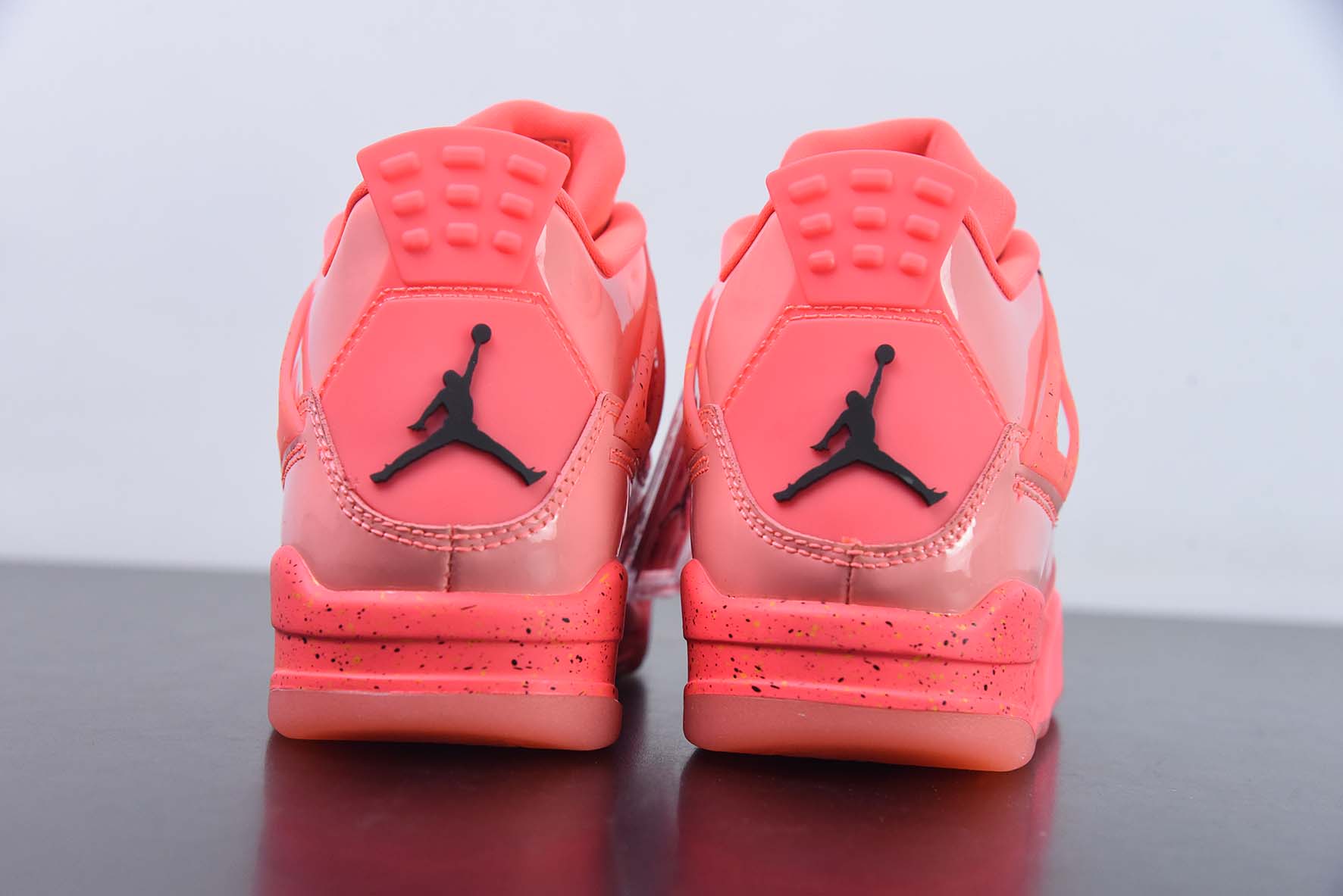 Air Jordan 4 NRG“Hot Punch” AJ4系列 骚粉漆皮运动鞋 货号：AQ9128 600