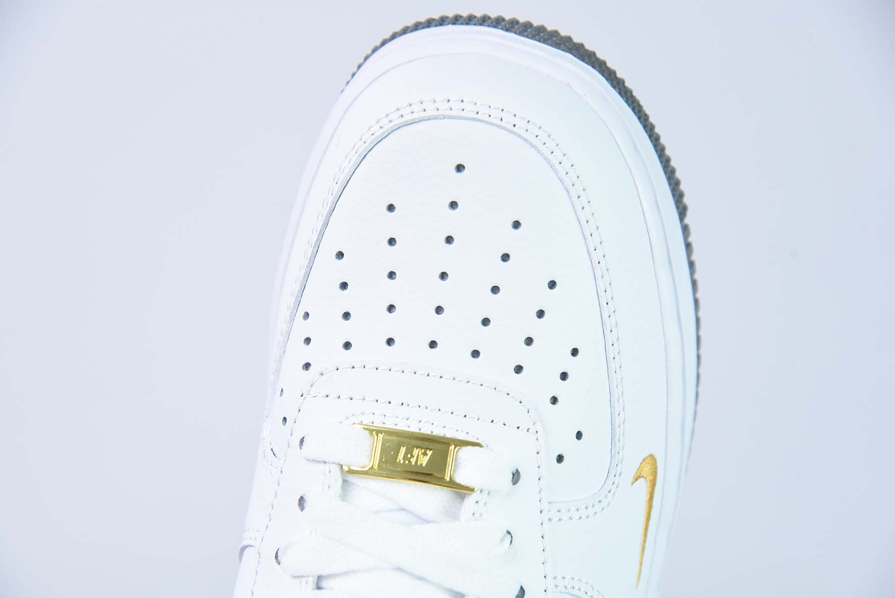Nike Air Force 1'07"40th Anniversary/White/Dark Grey"空军一号“40周年版白暗灰金小钩”DD1225-008