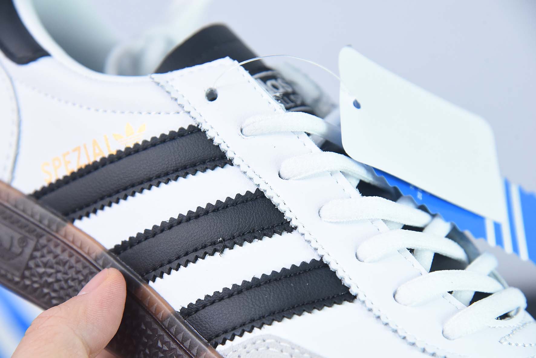 Adidas Handball Spezial  三叶草板鞋 货号：IE3403