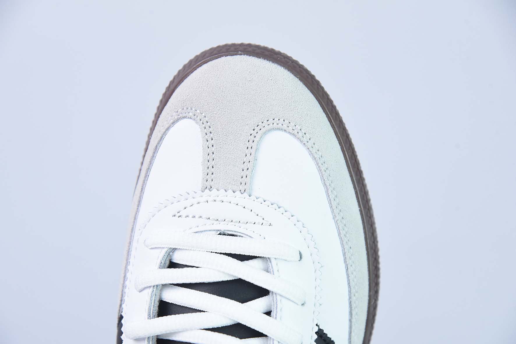 Adidas Handball Spezial  三叶草板鞋 货号：IE3403
