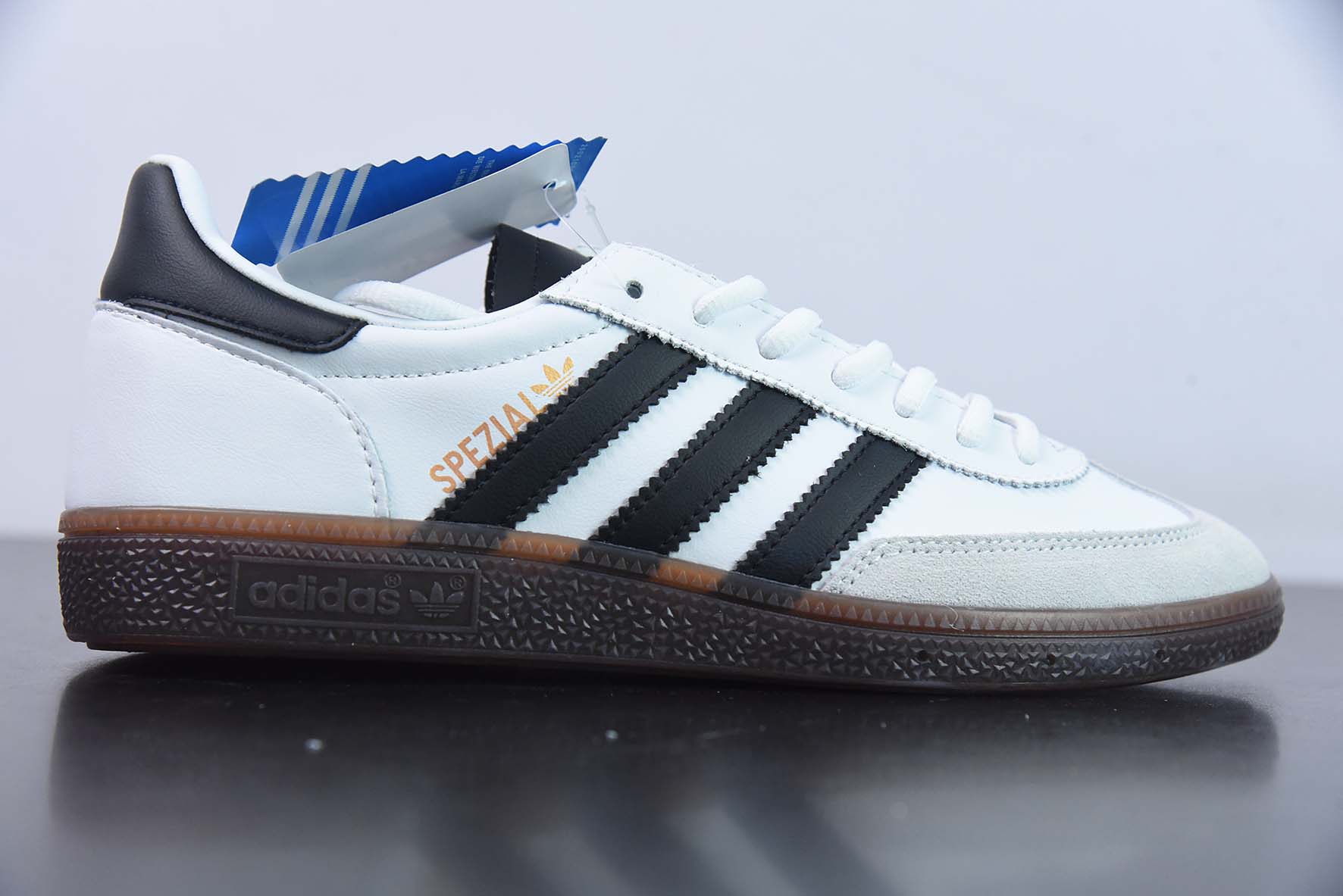 Adidas Handball Spezial  三叶草板鞋 货号：IE3403
