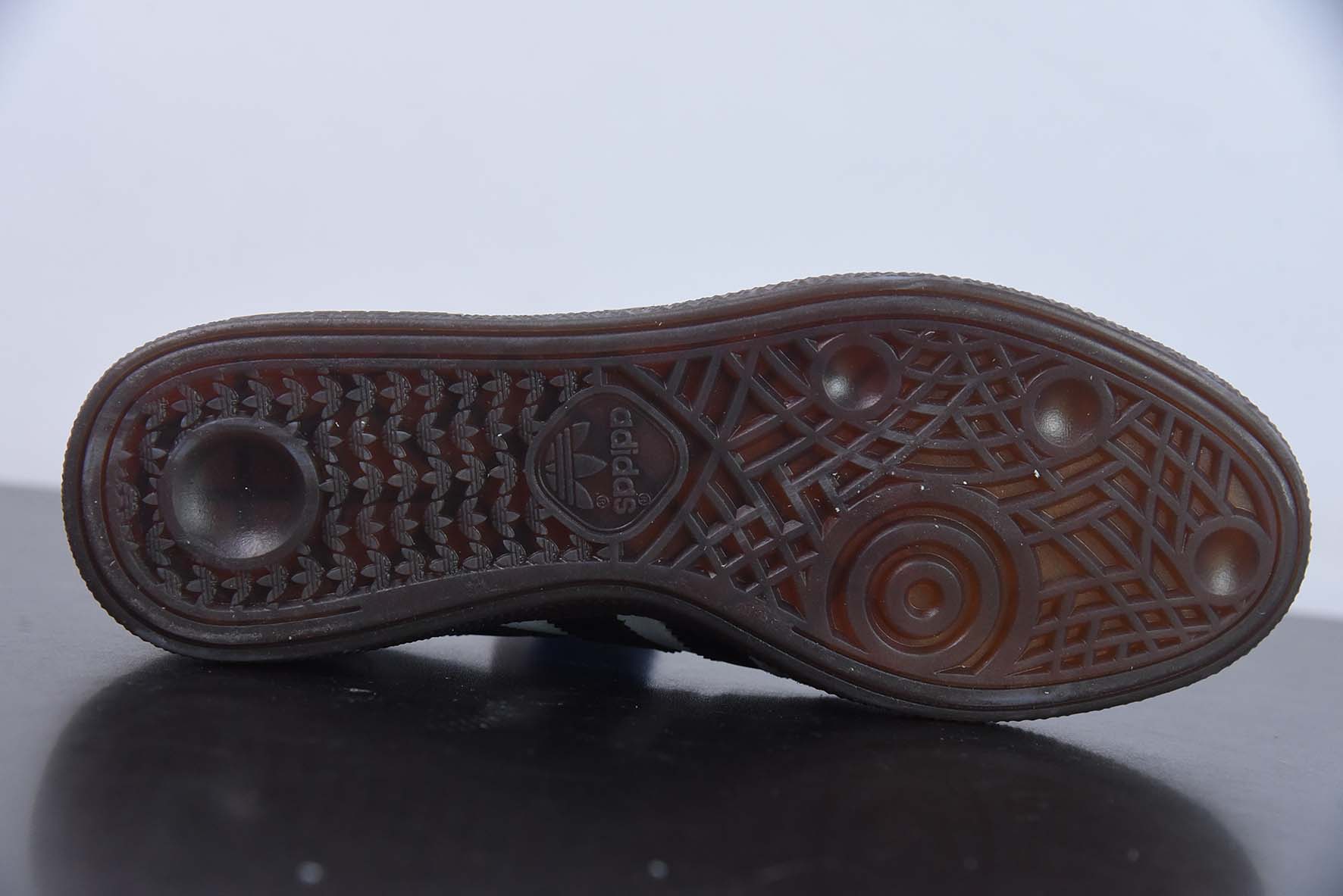 Adidas Handball Spezial  三叶草板鞋 货号：IE3403