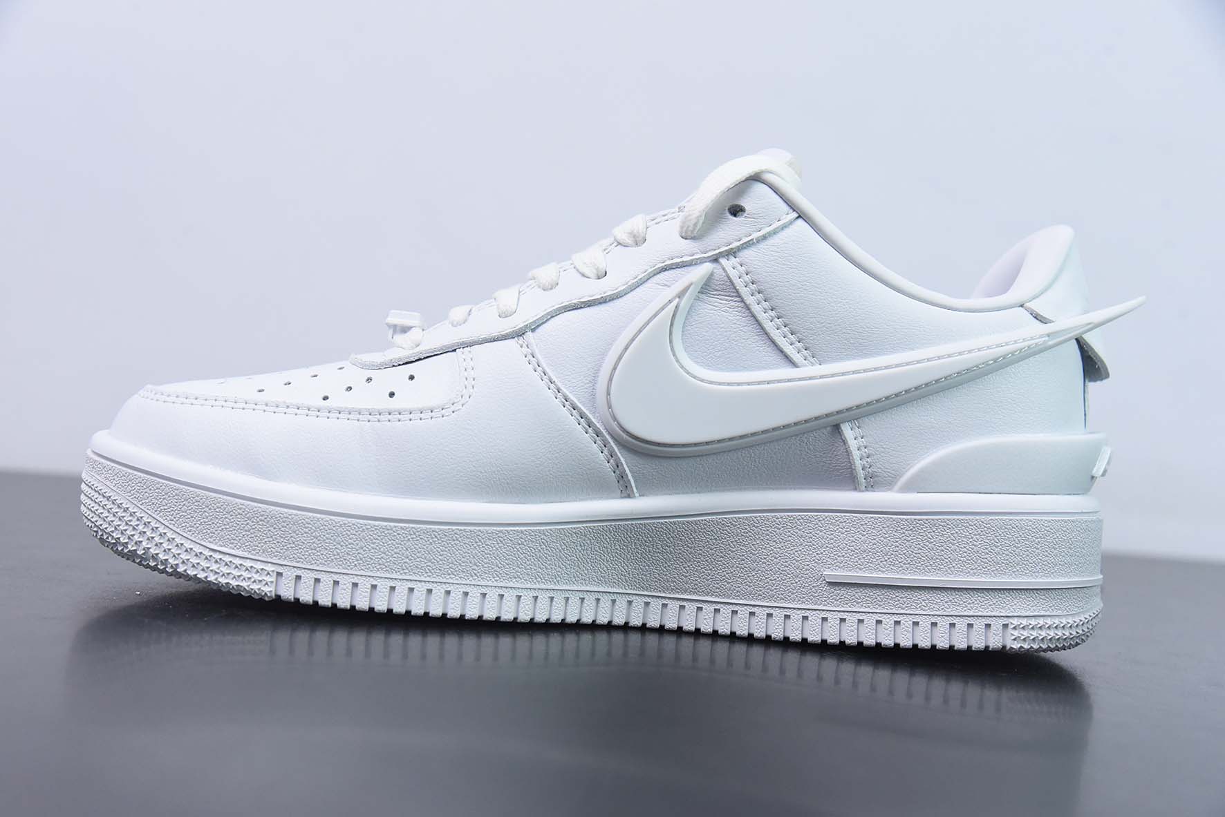 Ambush x Nk Air Force 1'07 Low "Phantom" 联名款 纯白 空军一号低帮休闲板鞋 货号:DV3464-003