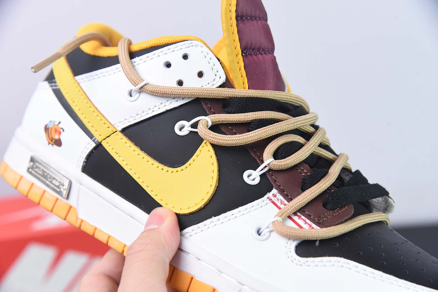 NIKE SB Dunk Low 定制白黑黄绑带解构低帮运动鞋