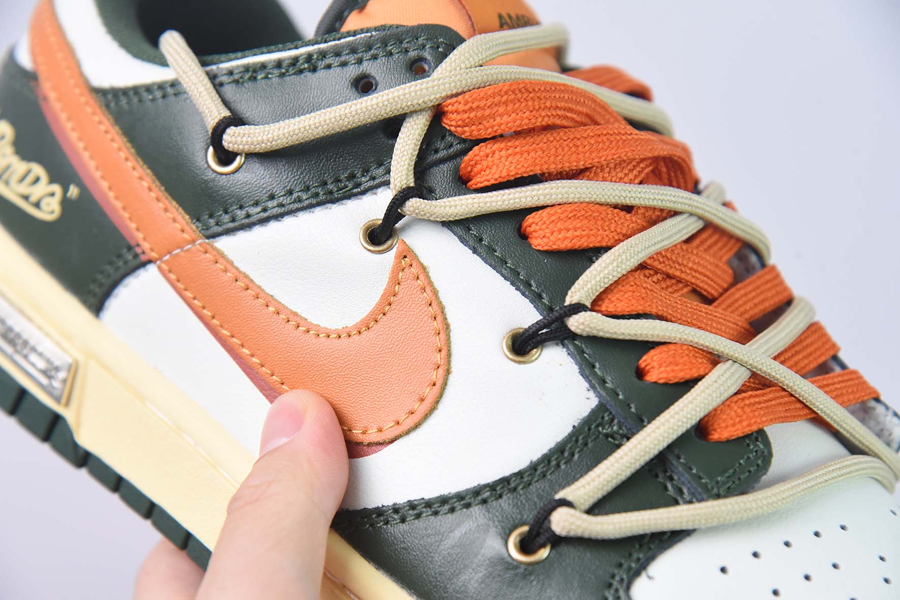 NK Dunk Low 客制配色 白黑橙绑带解构低帮运动休闲板鞋货号 DD1391-300