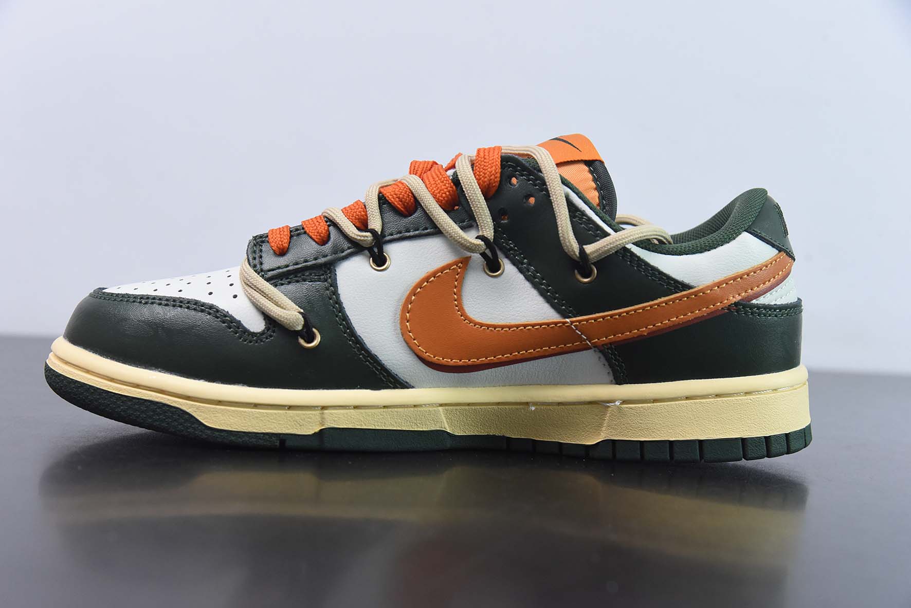 NK Dunk Low 客制配色 白黑橙绑带解构低帮运动休闲板鞋货号 DD1391-300