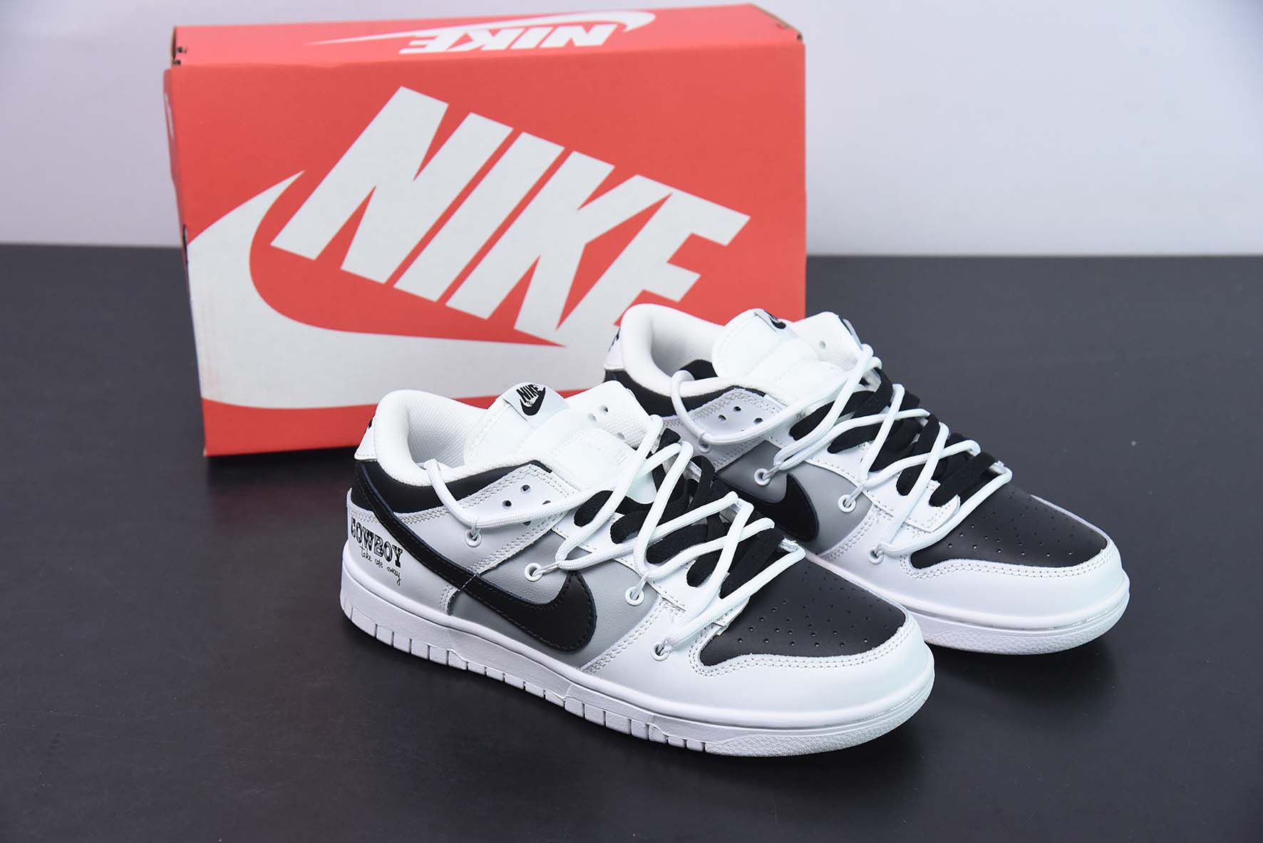 NK Dunk Low SB低帮解构绑带黑白灰低帮运动鞋 货号：DJ6188-101