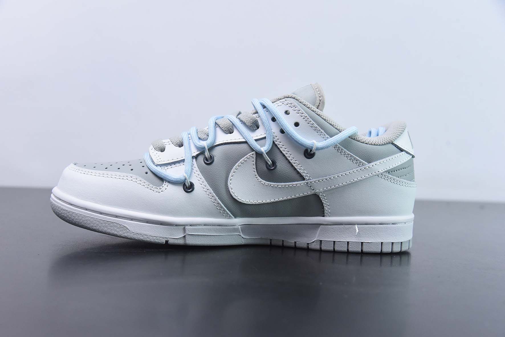 NK Dunk Low SB低帮解构绑带白灰电玩 货号：DJ6188-003