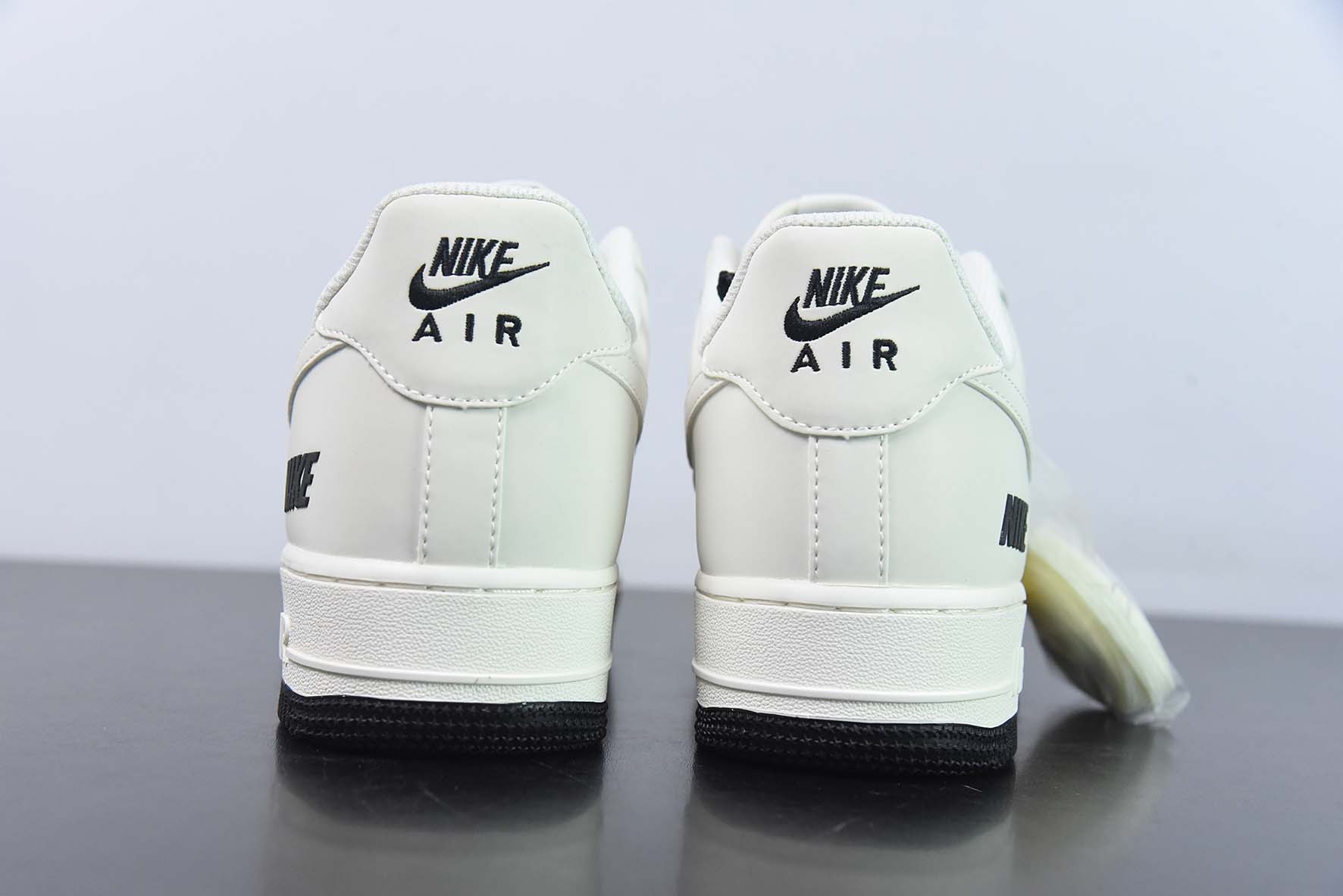 Nk Air Force 1'07 Low 三勾系列 米黑经典 空军一号低帮休闲板鞋 货号:TV2306-257