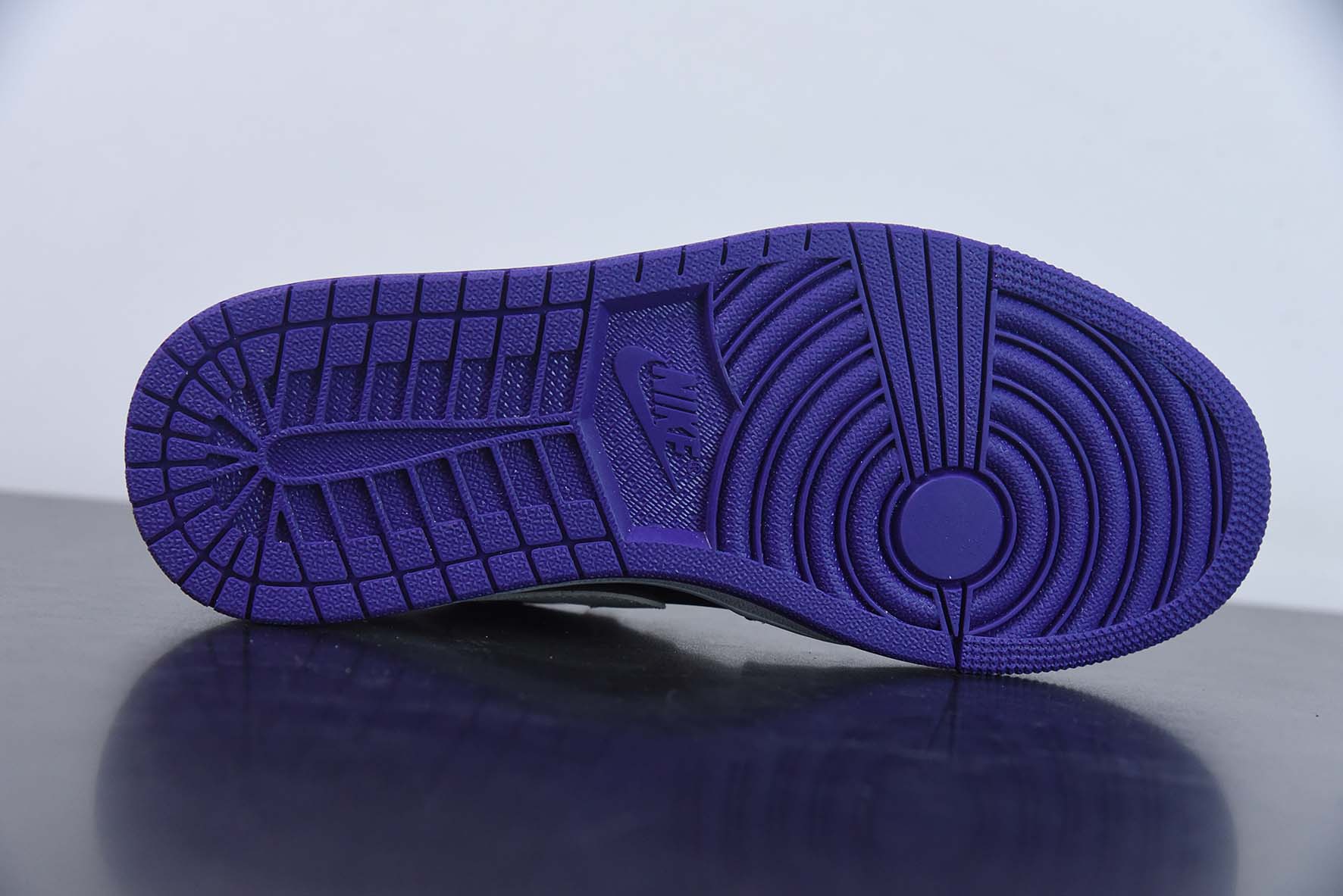 Air Jordan AJ1 Low 低帮 白钩黑紫脚趾 货号553558-501
