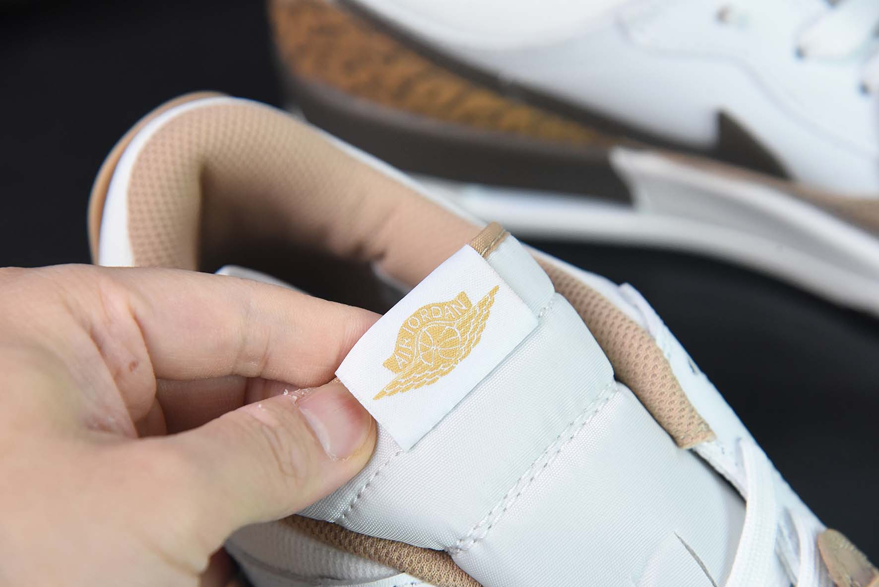 Air Jordan Legacy AJ312 Low 魔术贴三合一板鞋 货号:FQ6859-201