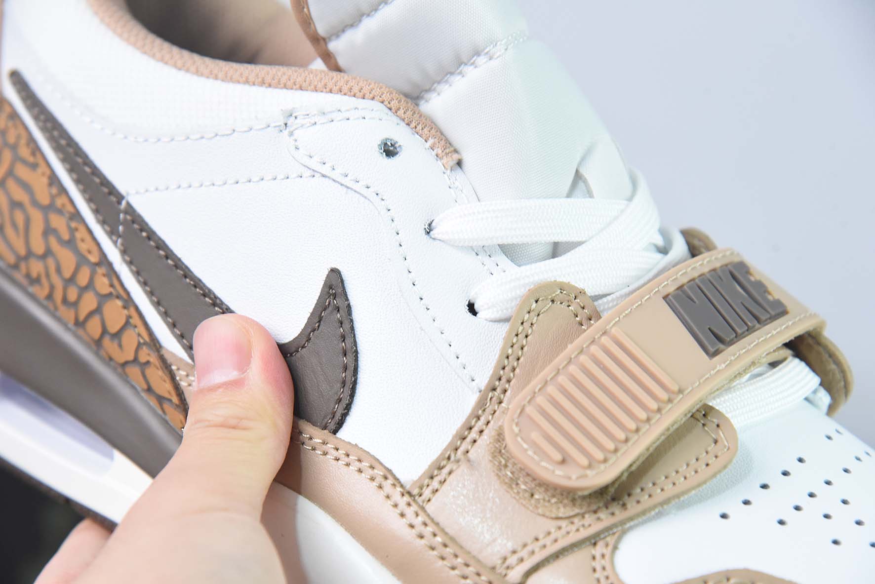Air Jordan Legacy AJ312 Low 魔术贴三合一板鞋 货号:FQ6859-201