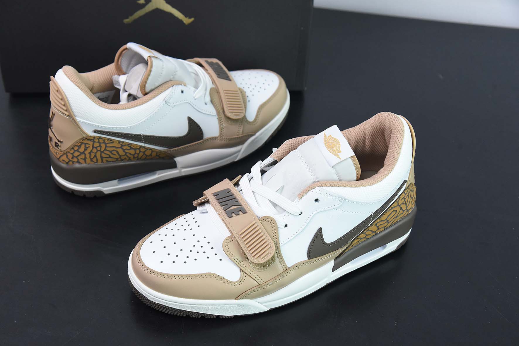Air Jordan Legacy AJ312 Low 魔术贴三合一板鞋 货号:FQ6859-201