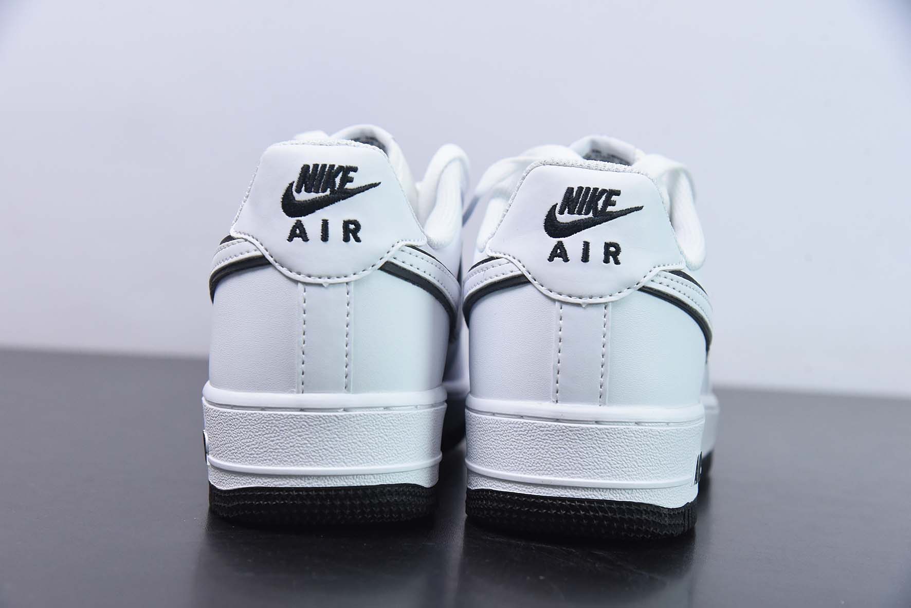 Nike Air Force 1 Low 白黑 空军一号低帮运动休闲板鞋货号:DV0788-103