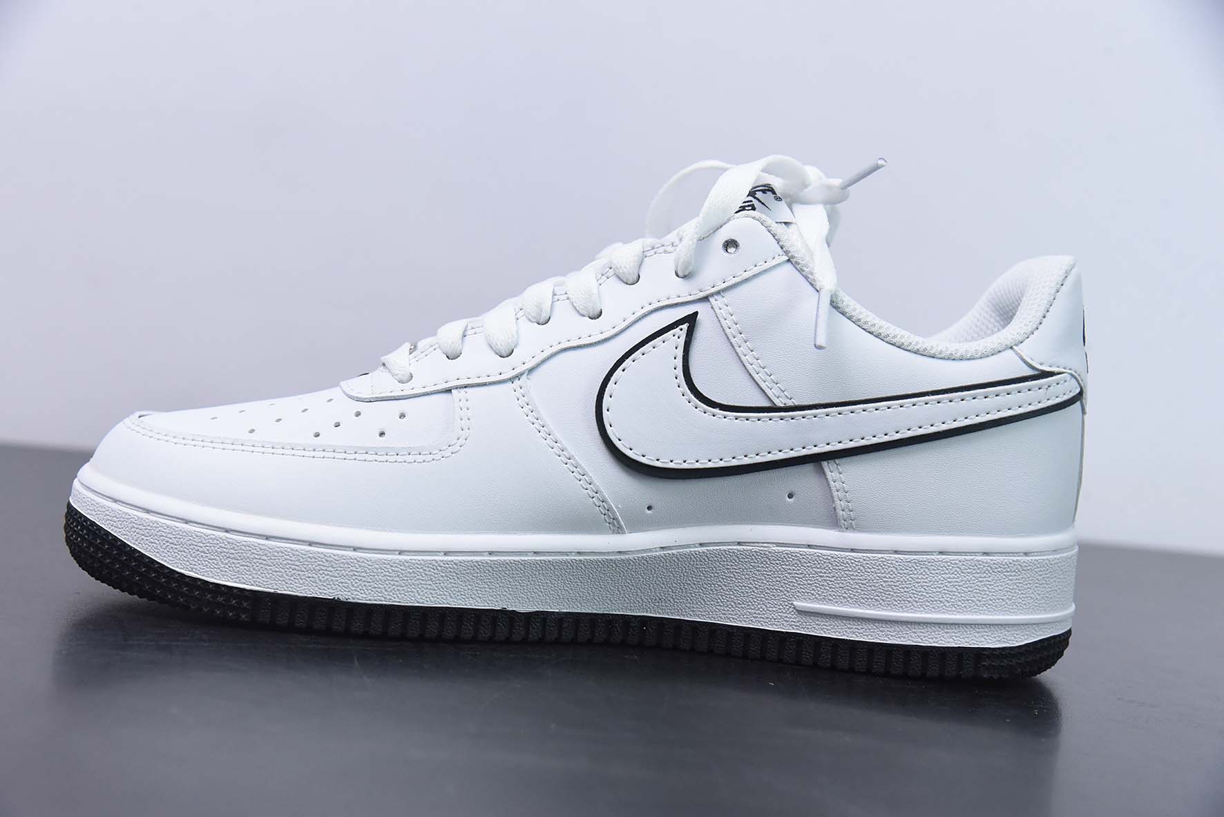 Nike Air Force 1 Low 白黑 空军一号低帮运动休闲板鞋货号:DV0788-103