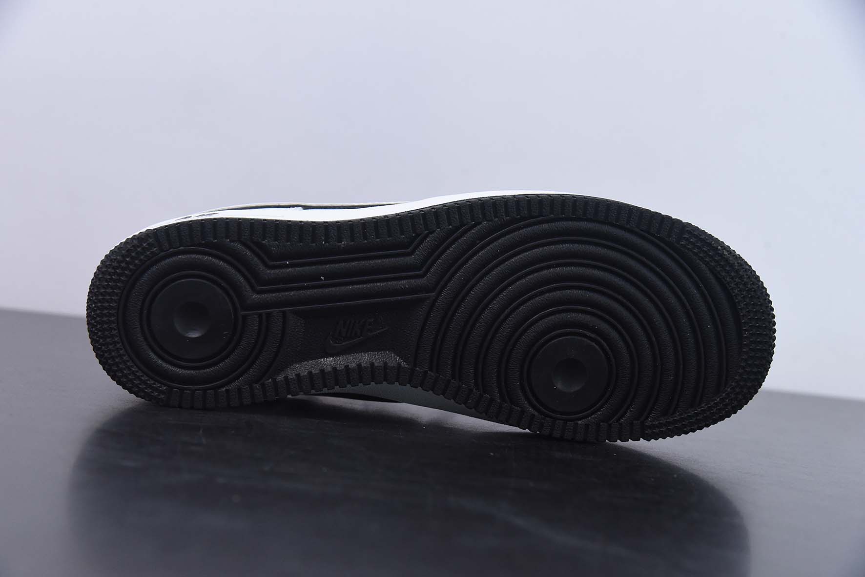 Nike Air Force 1 Low 白黑 空军一号低帮运动休闲板鞋货号:DV0788-103