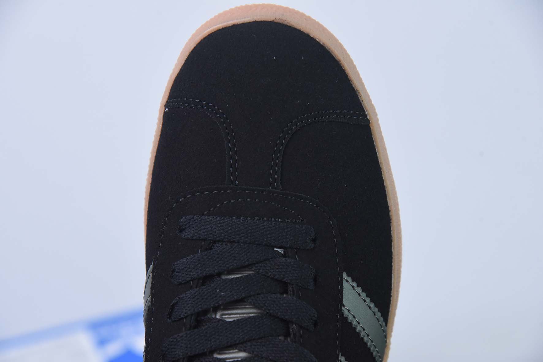 Adidas Originals Gazelle 三叶草系列运动板鞋 黑绿 货号：GX2210
