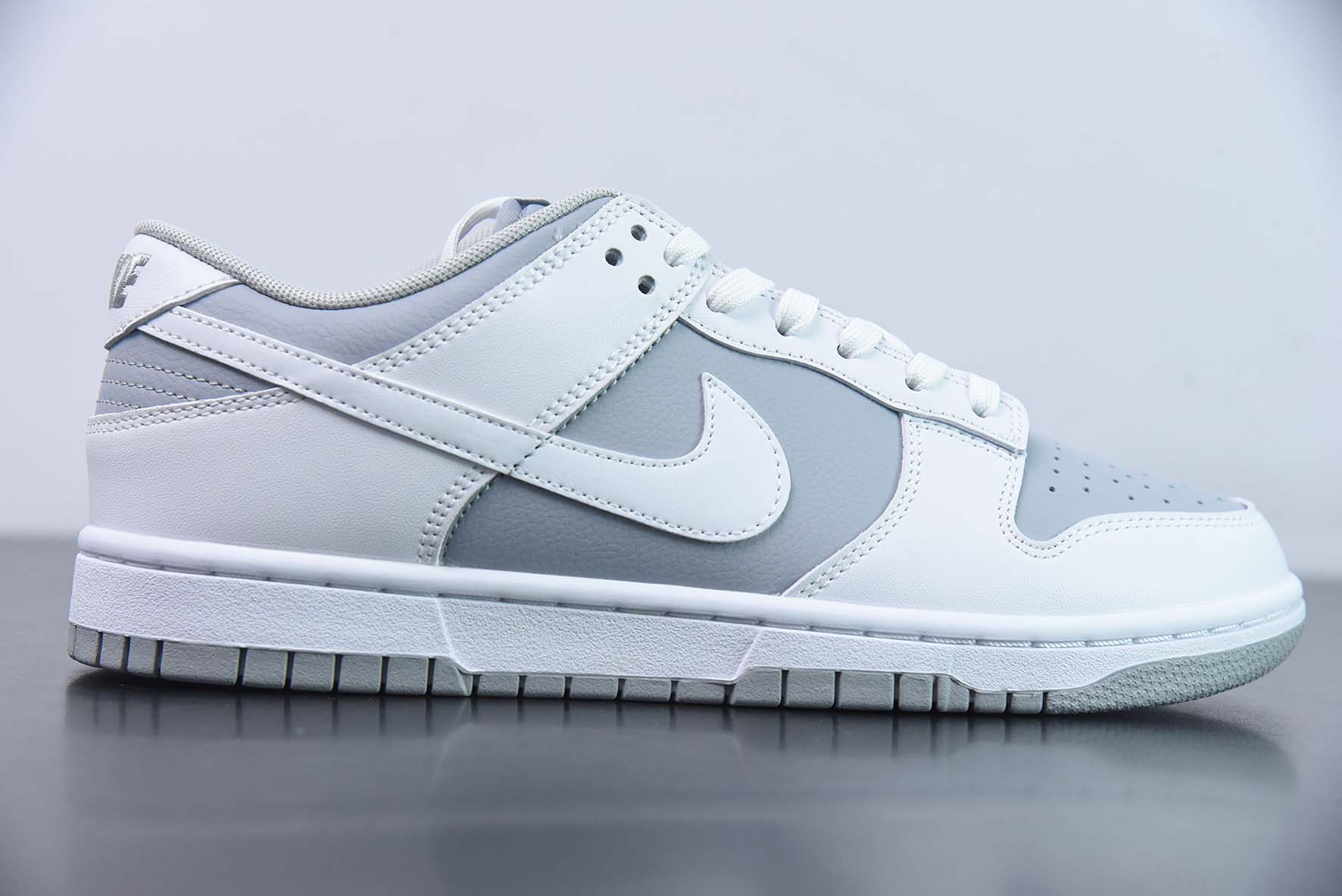Nike Dunk Low 低帮休闲板鞋 白灰 货号：DJ6188-003