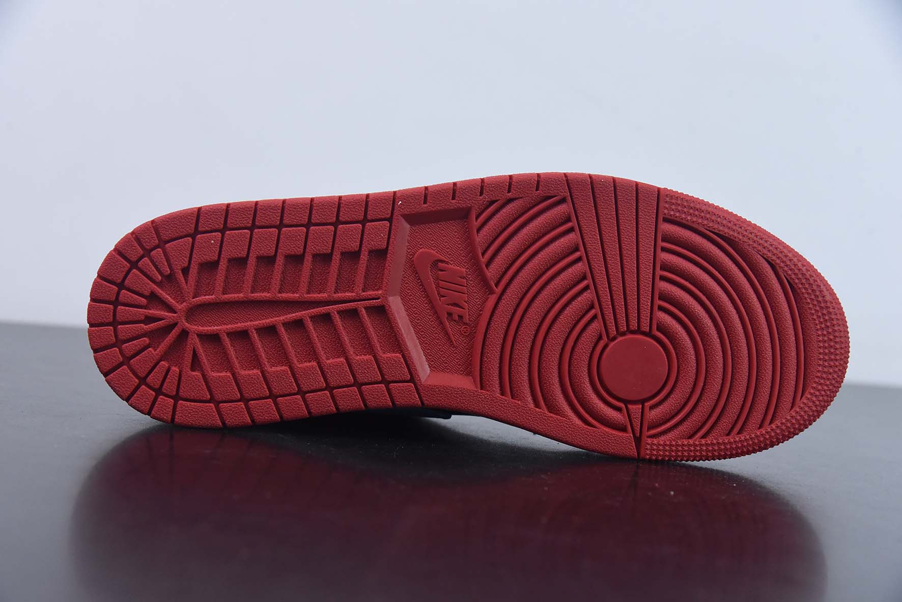 Air Jordan 1 Low OG AJ1反转警灯 黑红蓝 低帮篮球鞋 货号：CZ0775-046