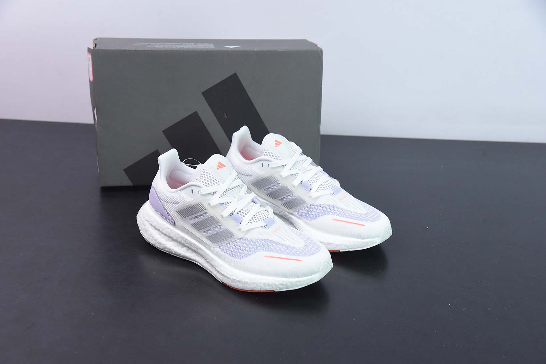 阿迪达斯 ADIDAS 超弹跑步系列 PUREBOOST 22 男女鞋新款稳定排汗减震回弹防滑耐磨跑步运动鞋跑步鞋 货号：HQ1420