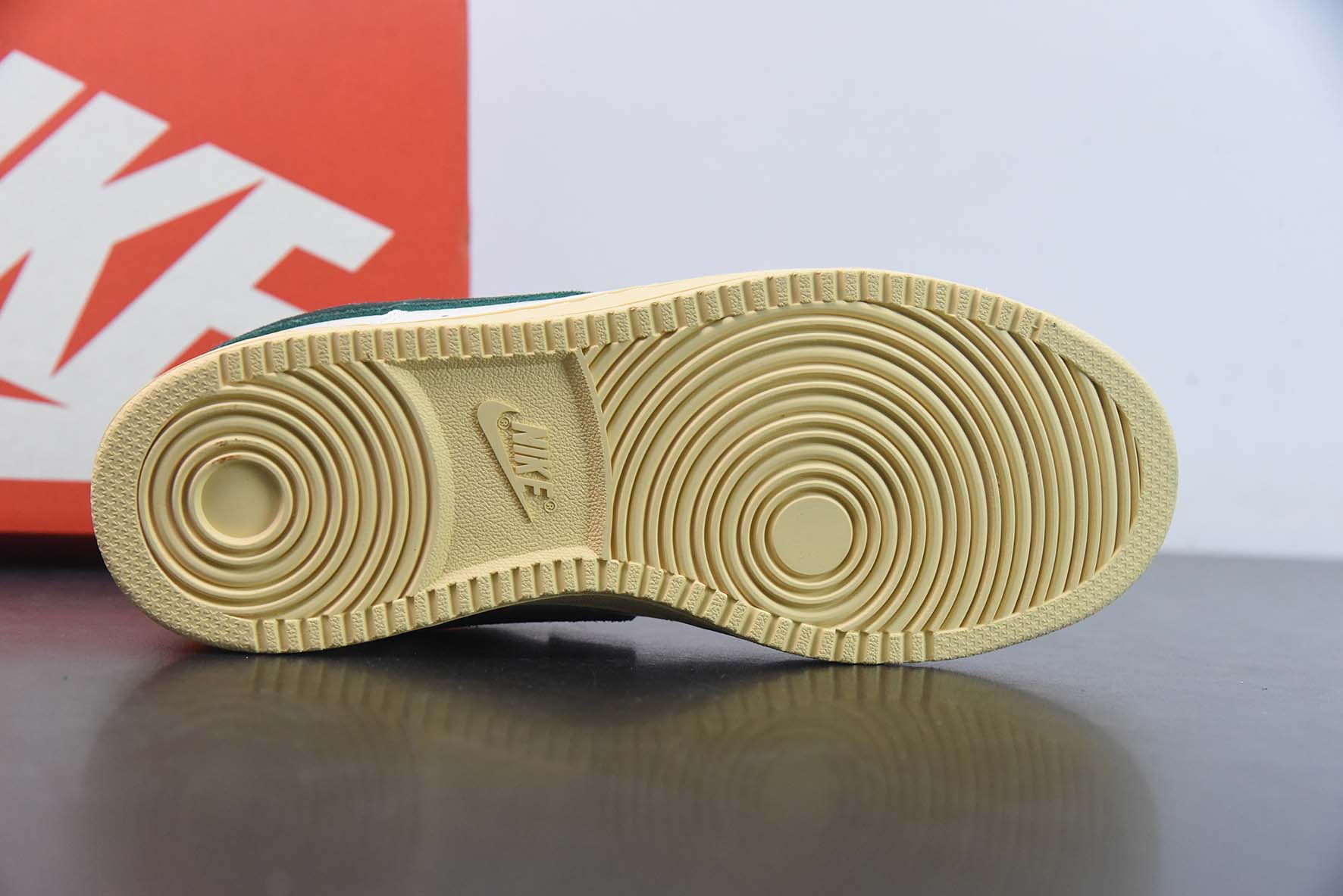 Nike Court Vision Low 休闲运动板鞋 纯原版本货号: FD0320 133