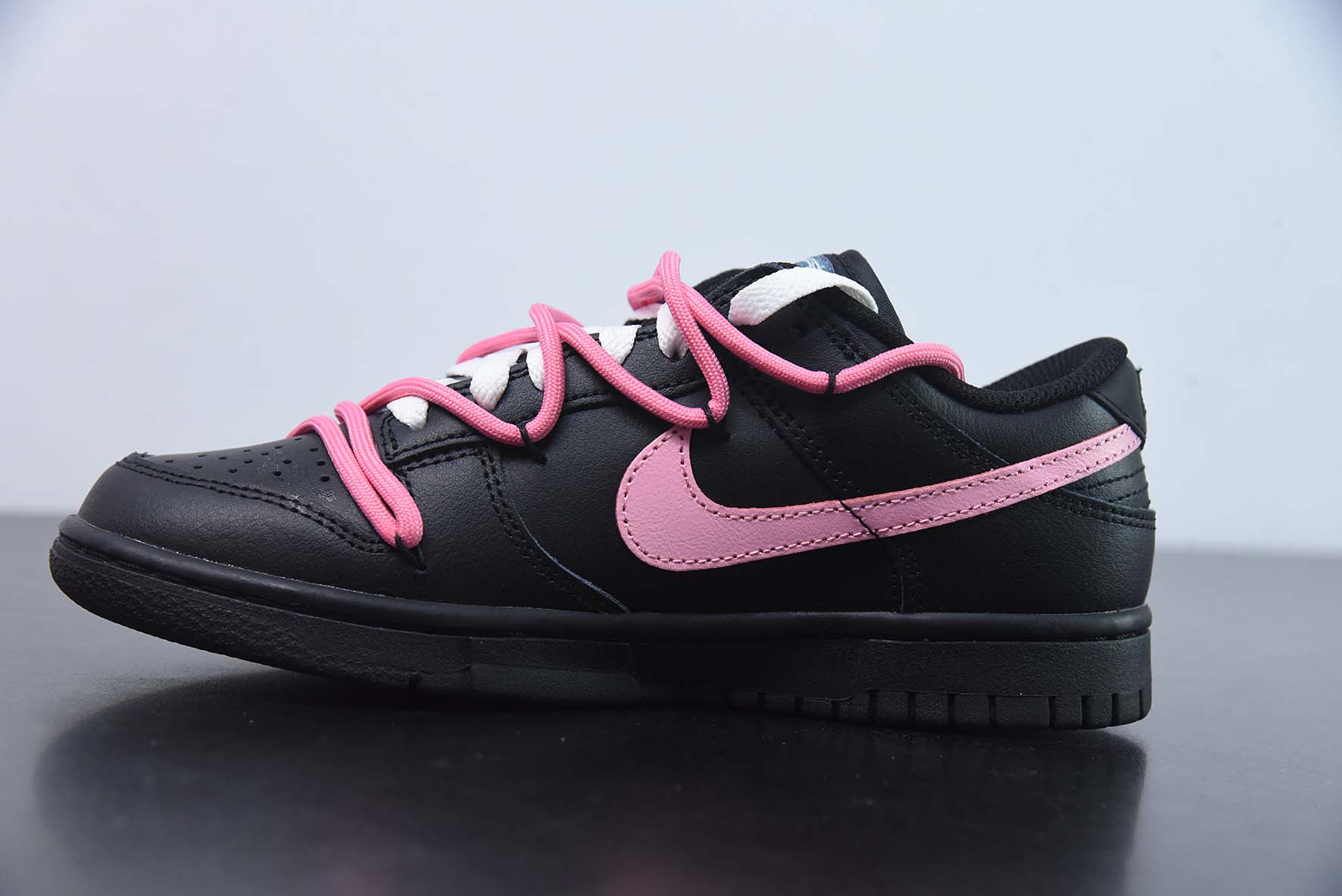 Nk Dunk Low "Multi Color" 活力三勾 定制版解构绑带休闲板鞋 货号：FD4623-145