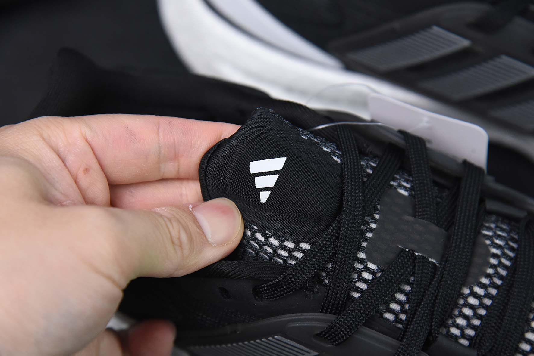 阿迪达斯 ADIDAS 超弹跑步系列 PUREBOOST 22 男女鞋新款稳定排汗减震回弹防滑耐磨跑步运动鞋跑步鞋货号:HQ3982
