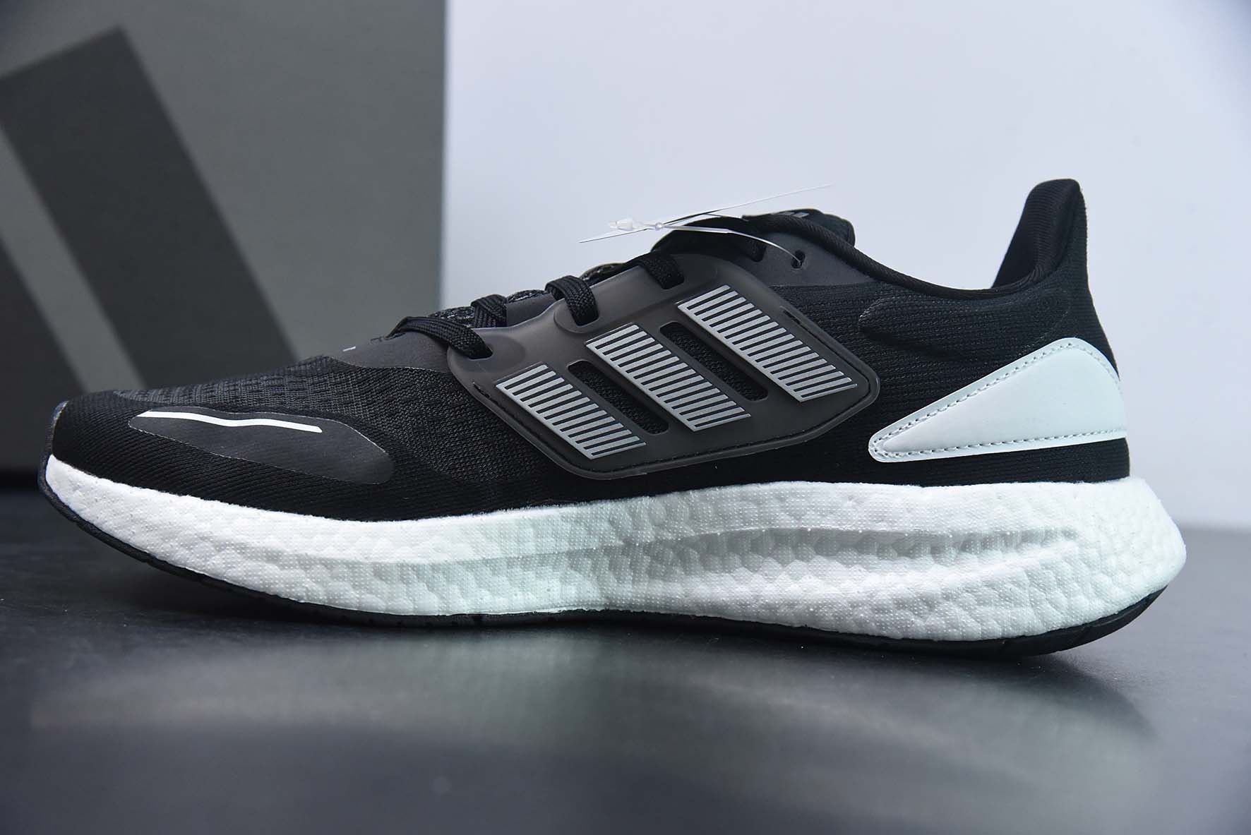 阿迪达斯 ADIDAS 超弹跑步系列 PUREBOOST 22 男女鞋新款稳定排汗减震回弹防滑耐磨跑步运动鞋跑步鞋货号:HQ3982
