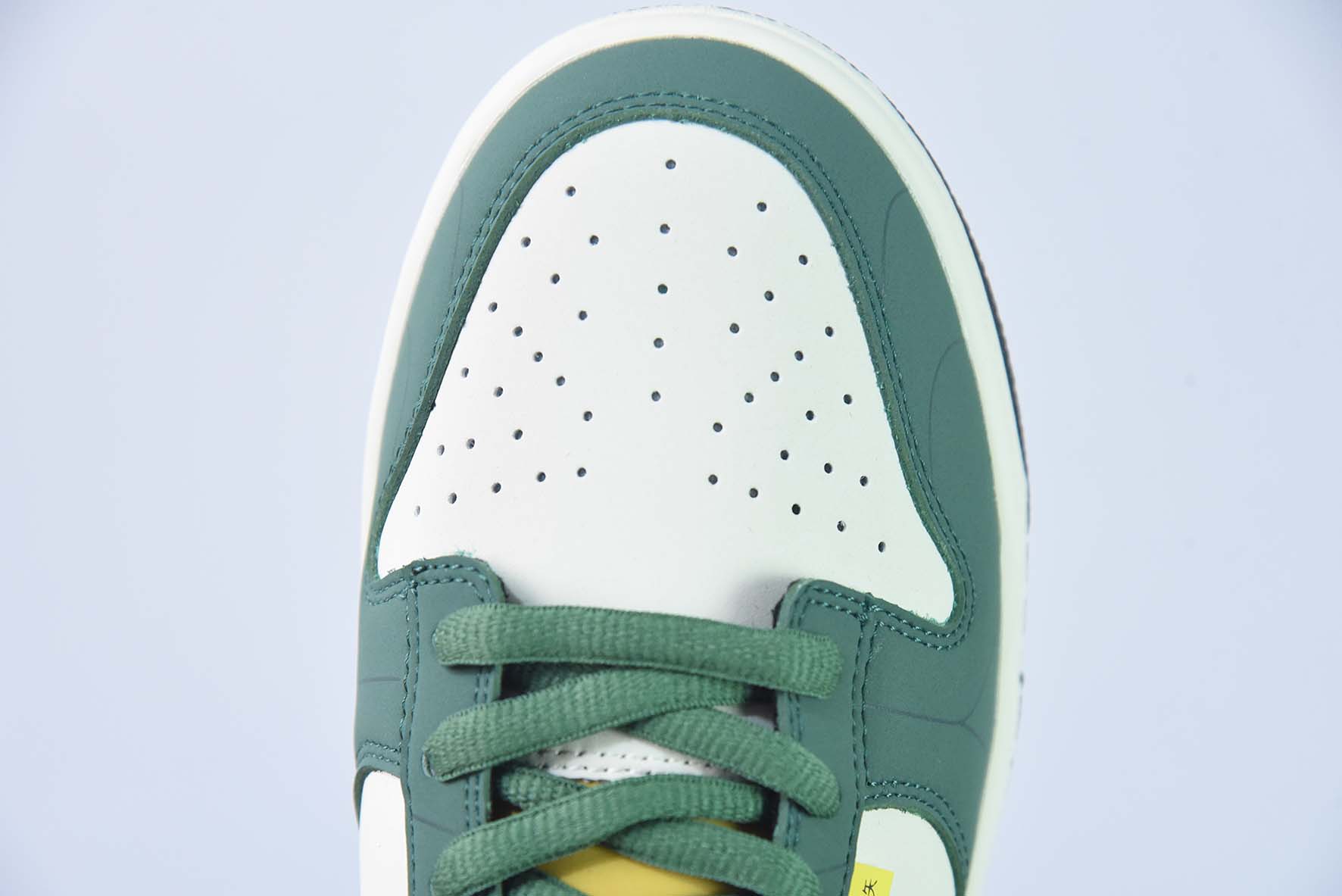 Nike SB Dunk Low"Saint"扣篮系列低帮休闲运动滑板板鞋“深绿米白紫龙圣斗士”ZD2356-156