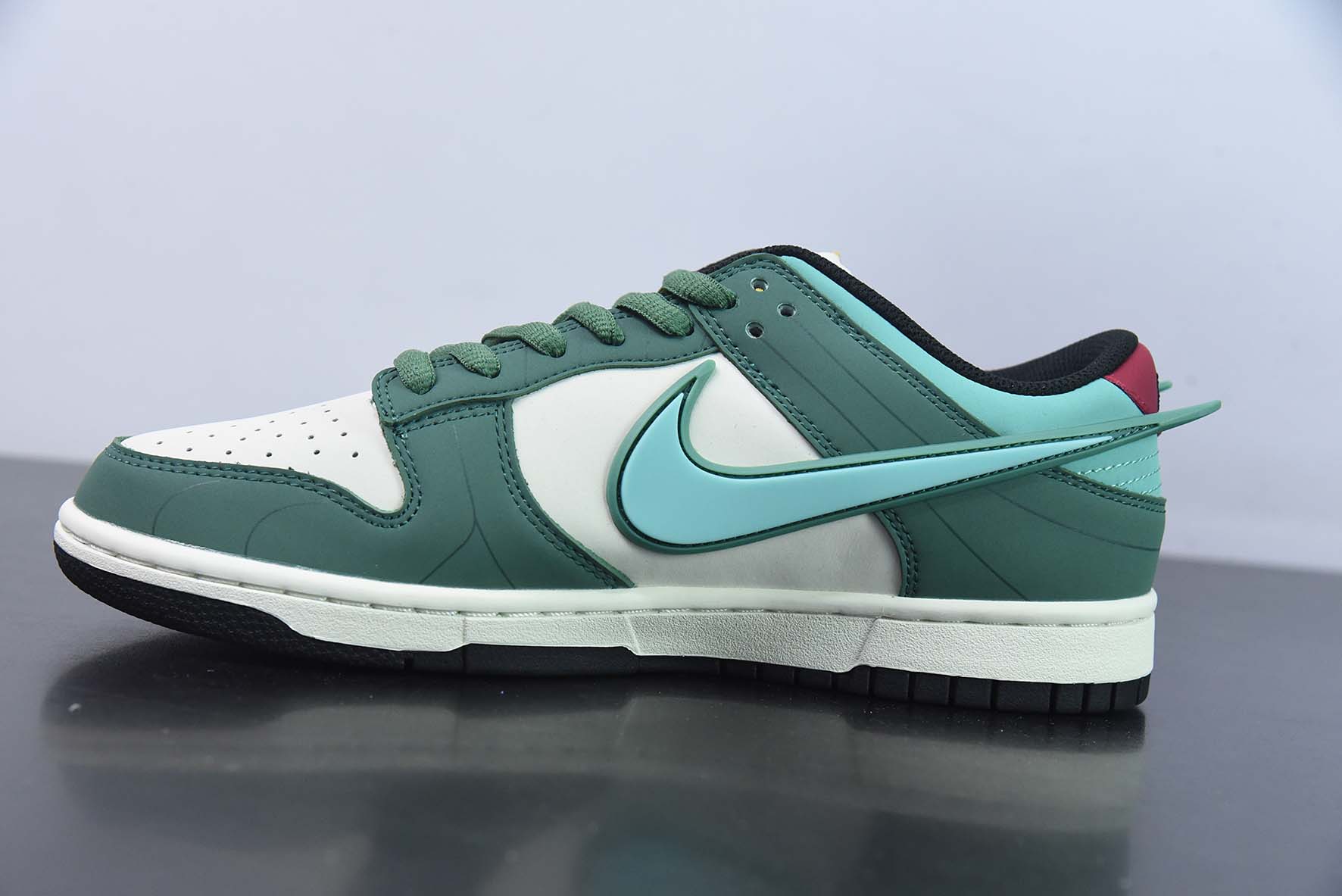 Nike SB Dunk Low"Saint"扣篮系列低帮休闲运动滑板板鞋“深绿米白紫龙圣斗士”ZD2356-156