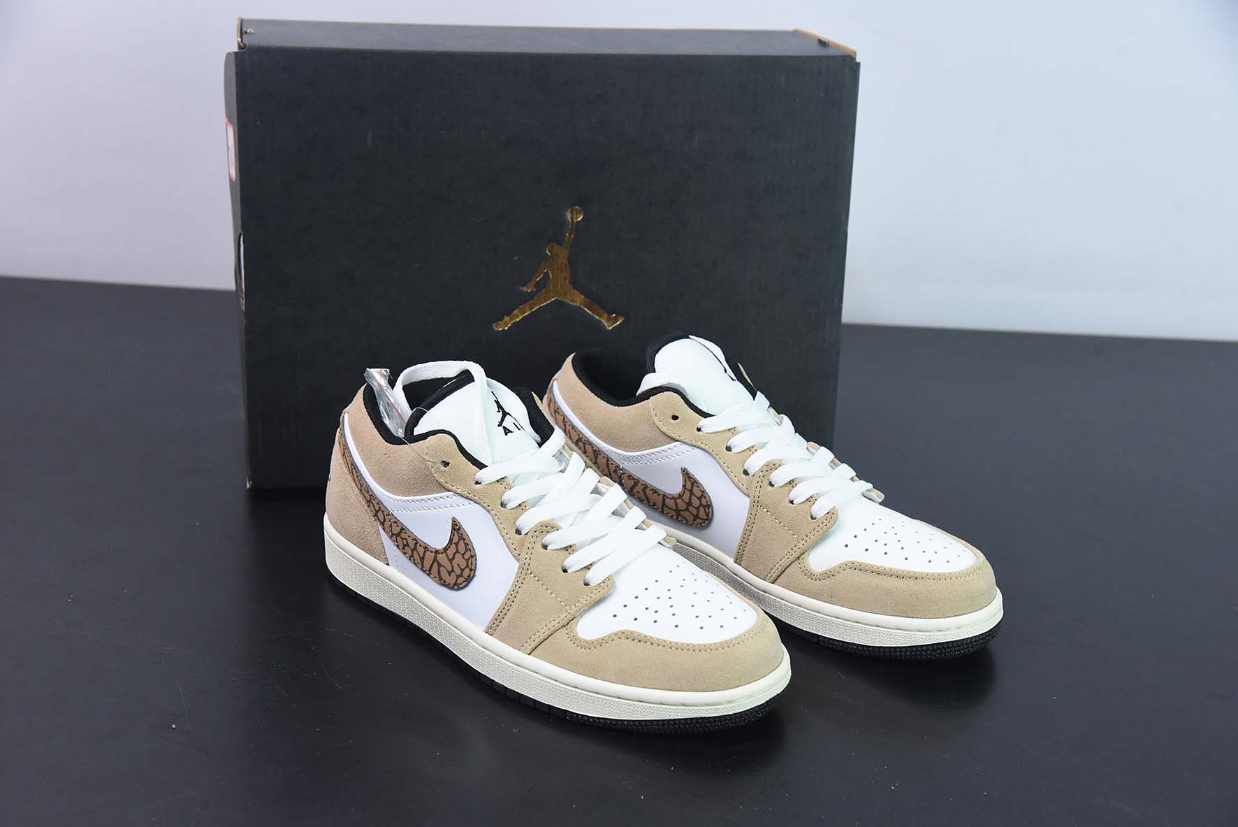 Air Jordan 1 Low 乔1低帮运动篮球鞋 货号：DZ4130-201
