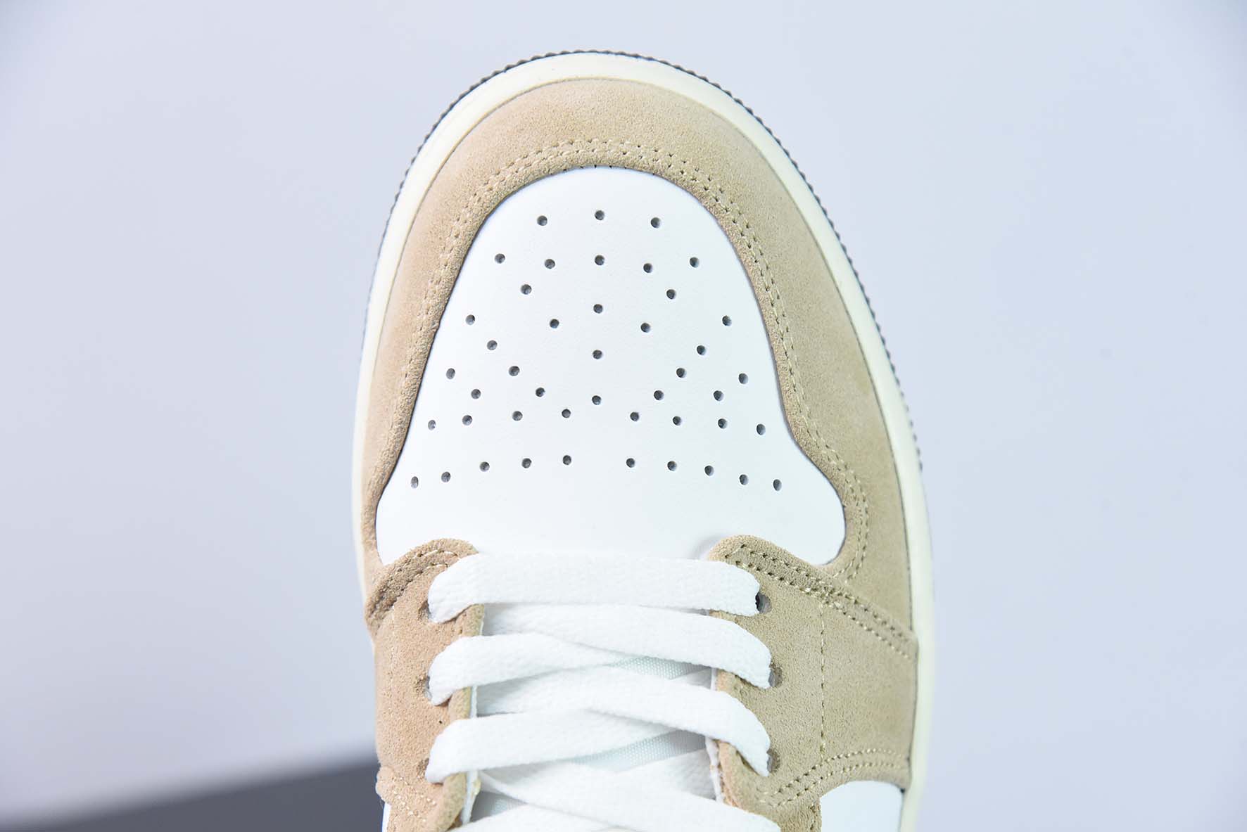 Air Jordan 1 Low 乔1低帮运动篮球鞋 货号：DZ4130-201
