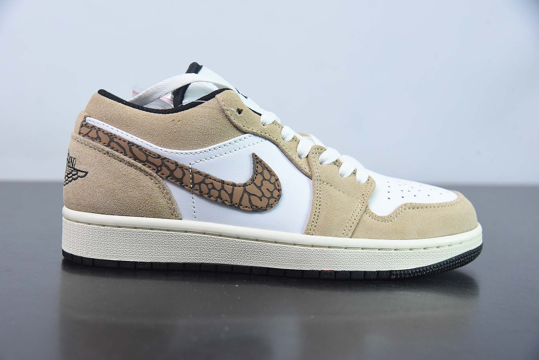 Air Jordan 1 Low 乔1低帮运动篮球鞋 货号：DZ4130-201